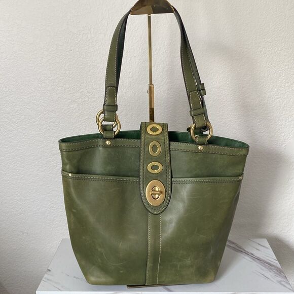 Vintage Coach Lily Legacy Turnlock Green Leather Tote Handbag - Picture 1 of 12